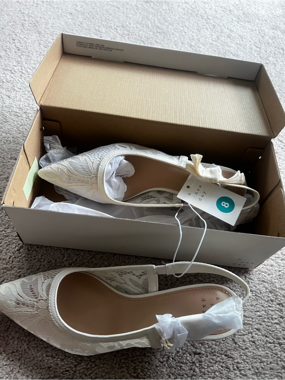 Off white lace heels sz 8 - Picture 2 of 4